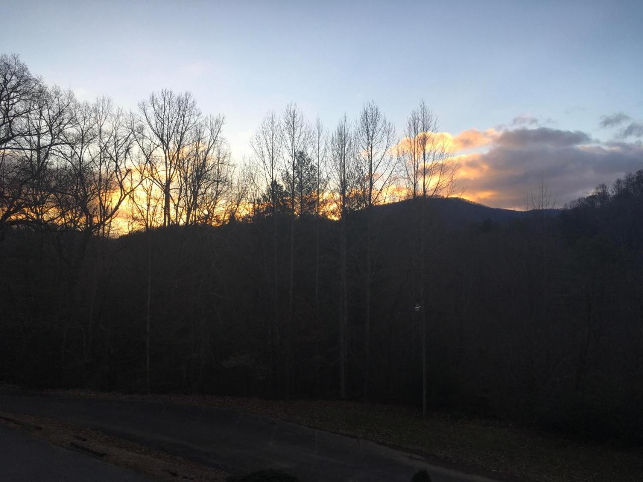 University Inn Cullowhee Bagian luar foto